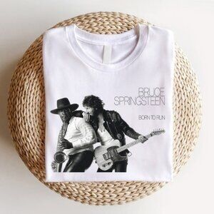 Bruce Springsteen Born To Run Music T Shirt Vintage Rock Graphic Fan Gift  99
